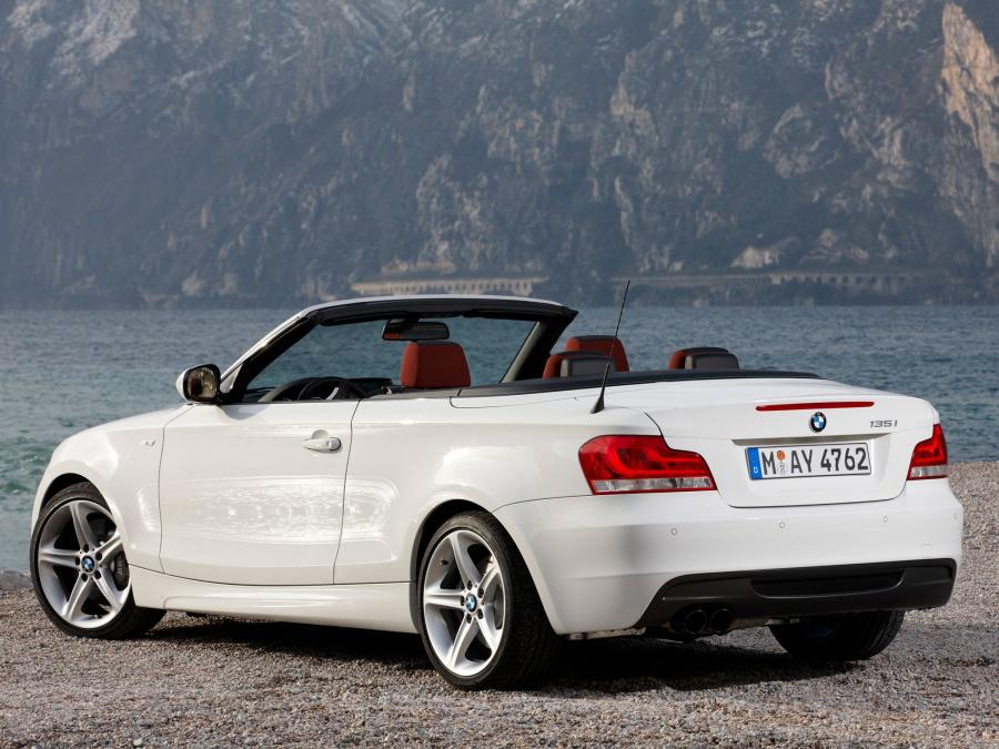  BMW 135i Convertible 2011 года  (фото 5 из 6)
